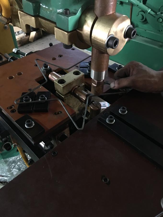 Máy hàn điểm dây sắt thẳng đứng Máy nén khí loại T 2